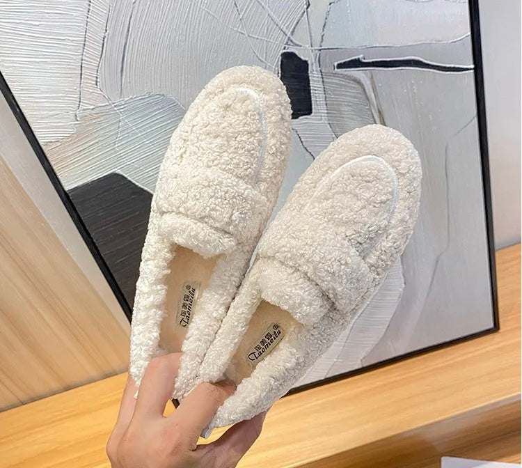 ARIANA I ULTRA COZY MOCCASSINS